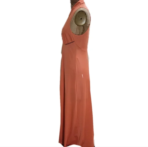 PERHAPS MY VERY FAVORITE:  VANITY FAIR GOWN WITH EXQUISITE NECKLINE SIZE… - Picture 9 of 14